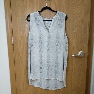Carolina Belle Montreal Light Gray Snake-Print Sleeveless Tunic Top